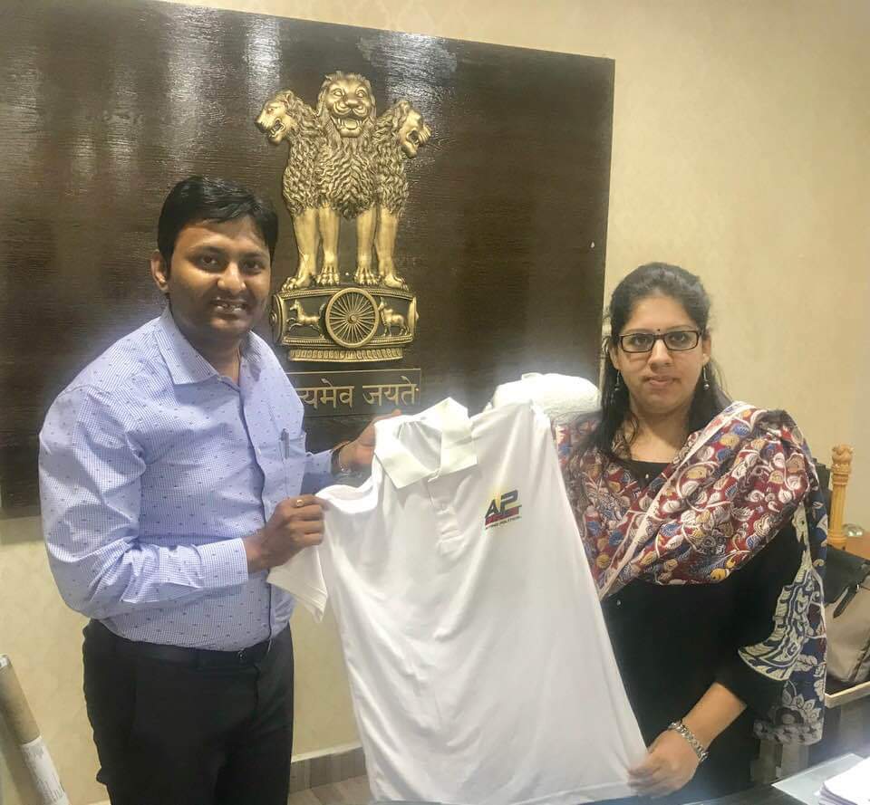 APFirstJac's tweet photo. Tarun Kakani , along with Joint Collector Krishna District, Smt Kritika Shukla, #IAS, launching the #APFirst tshirt initiative to promote voter awareness. https://t.co/0HcMBMjyrH
