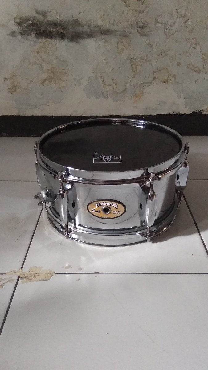 Wts ; snare 10 pearl firecracker second normal aman sentosa 1jt nett belum termasuk ongkos kirim 
081361165870 wa 
Thanks <a href="/DrumBagus/">@DrumBagus</a>