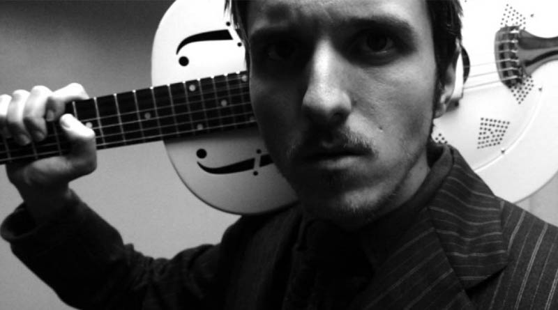 Lucky you! <a href="/WilliamZVillain/">William Z. Villain</a> est en tournée un peu partout en France ! On fête ça avec une #interview passionnante (on a même mis les dates de concert) à lire ici : bit.ly/2JBub0L #SomethingBeautiful #StoneDigger