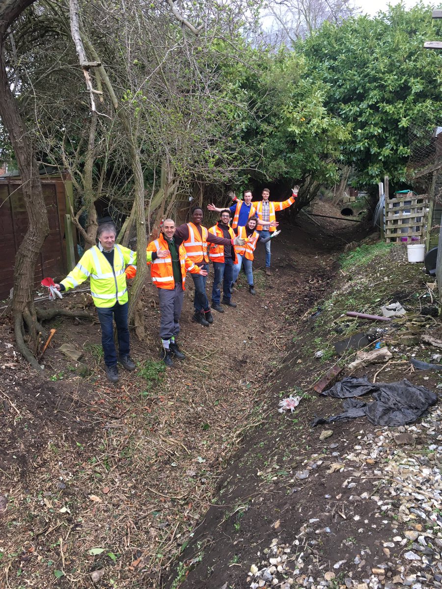 TheSmarterDrop's tweet photo. At the end of a long day clearing this ditch out as part of our volunteering day yesterday! Thank you to Fred and the team at the allotments for having us and to @West_Suffolk for helping us to organise the opportunity 🧤💪🏼🙌🏽🥇 https://t.co/jaoIm0avve