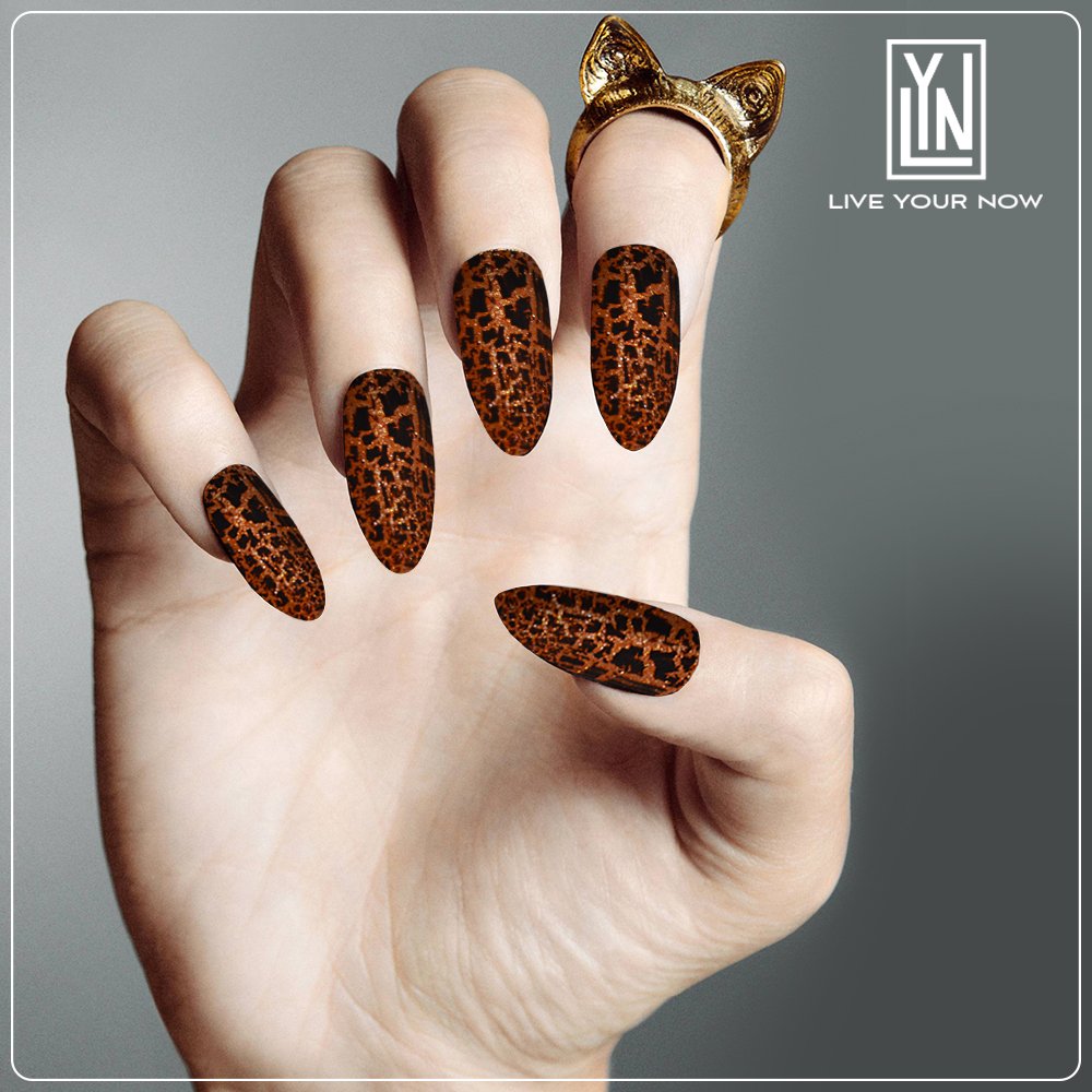 thelynshop's tweet photo. Don't just go to the party, bring the party to your tips!
Painted with #HolyFierce and #GraffiTopcoat : https://t.co/S9T76hCljO
.
.
.
#lynnailsindia #lynlove #liveyournow #wownwild #animalprint #vegancollection #highdefinition #partytips #nailsonfleek #retailcollection #wownwild https://t.co/u8tm8q70iO