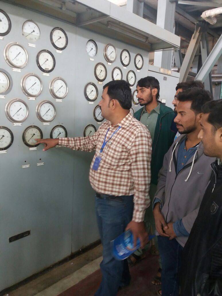 SzabistZabtech's tweet photo. For the better understanding of practical application of course works #ZABTech organizes study tours & professional visits for its students.
#TVET #StudyTours #Trainess #Employment https://t.co/RQdW4cVjrd