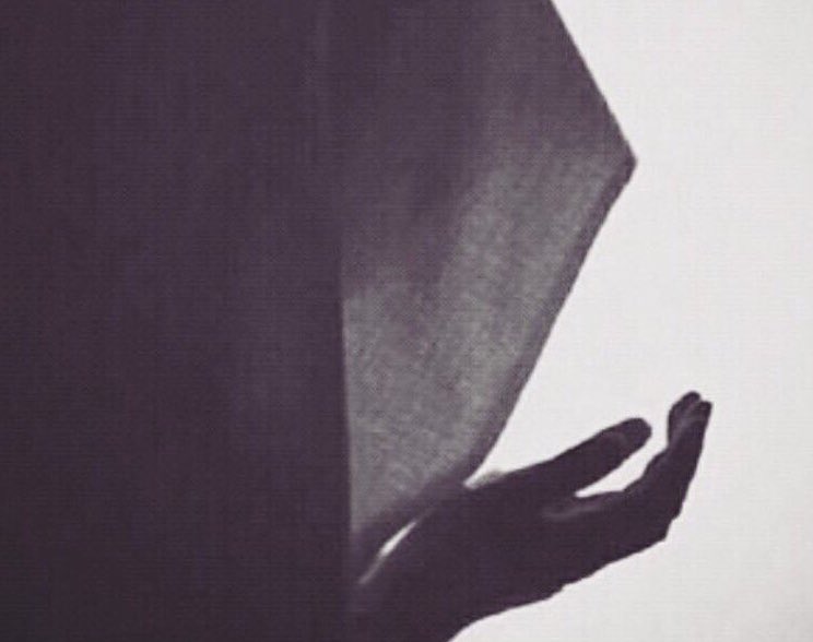 ma_97_'s tweet photo. "اللهم خِفافاً لا لنا ولا علينا لا نُؤذِي ولا نُؤذ��ى ، لا نَجرَحُ ولا نُجرَح ، لا نَهينُ ولا نُهان ، اللهم عبوراً خفيفاً لا نشقى بأحداً ولا يشقى بنا أحد." https://t.co/Iww3iTz0IV