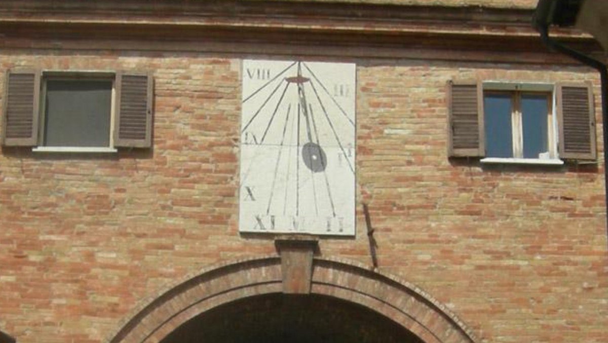 Domenica itinerario astronomico-artistico alla scoperta delle meridiane di Urbino vivere.biz/a5tf
#meridiane #urbino #ceaurbino