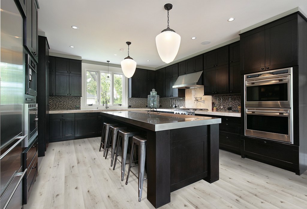 PiccoloGroup's tweet photo. The Rococo Xtra range is designed to imitate the natural beauty of real wood’s variety of shades, while the registered embossed surface focuses the eye on the wood design’s lines, grain &amp; knots #provingflooringisntboring #domesticflooring #commercialflooring #registeredembossment https://t.co/OAcmhzdyif