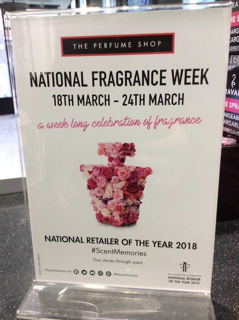 TpsPeckham's tweet photo. @KimLangleyTPS @michelle_tyson1 @TPSPeople @FragranceFDN_UK #NationalFragnaceWeek #TPSNFW @CopelliPaolo Kimoya and my scent Memory 🥰🥰🥰 https://t.co/dKnC1l5G0T