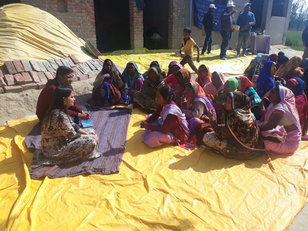 tini_tatatrusts's tweet photo. Interaction with the SHG women to know their understanding of #nutrition, healthy eating habits and affordability. Assessing community’s response towards new products and their sales approach.
We are about to commence #GoMo sales in #UttarPradesh
#HealthyEating #GoMoDal https://t.co/mtV24ghA9A
