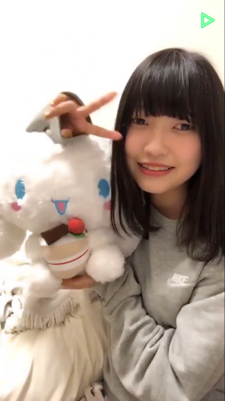 JS 体操服　B地区 🙌 今日のLIVERは 佐藤しの  @stusnds 運動が苦手なのに中学3年間ソフトテニス部🎾だったという彼女は、 1月から本格配信を始めて既にフォロワー500人❗️  みんなで頑張り屋 ...