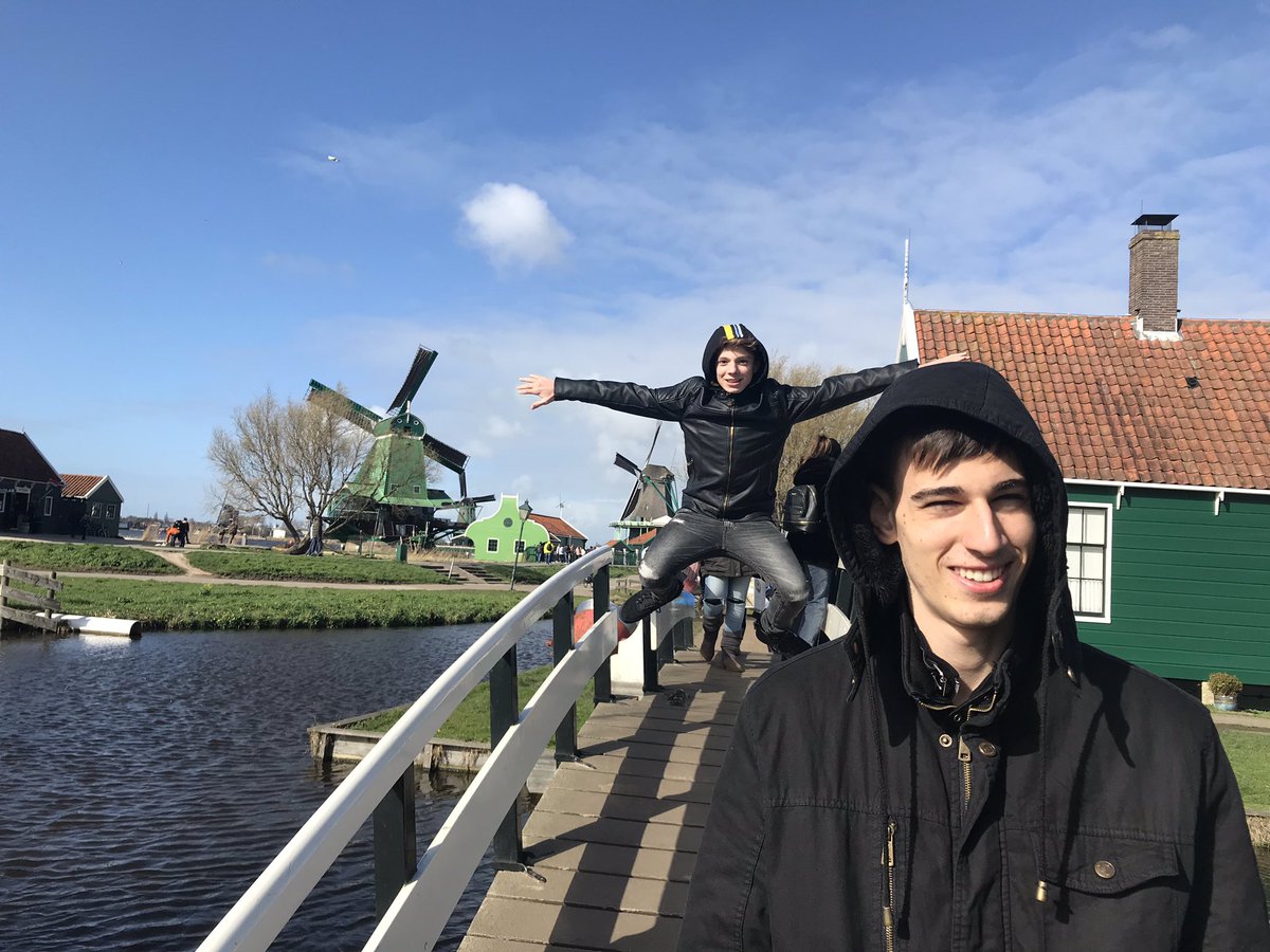 gbrlofficial's tweet photo. Time flies when you’re having fun❗️Dancefair 2019 was great, we had so much fun. Have a save journey back to Miami my friend @alexarietemusic See you soon. #miami #dancefair #zaanseschans #holland https://t.co/qKr4ViLzvO