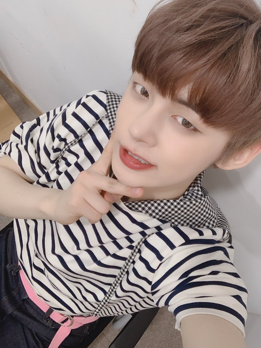 TXT_members tweet picture