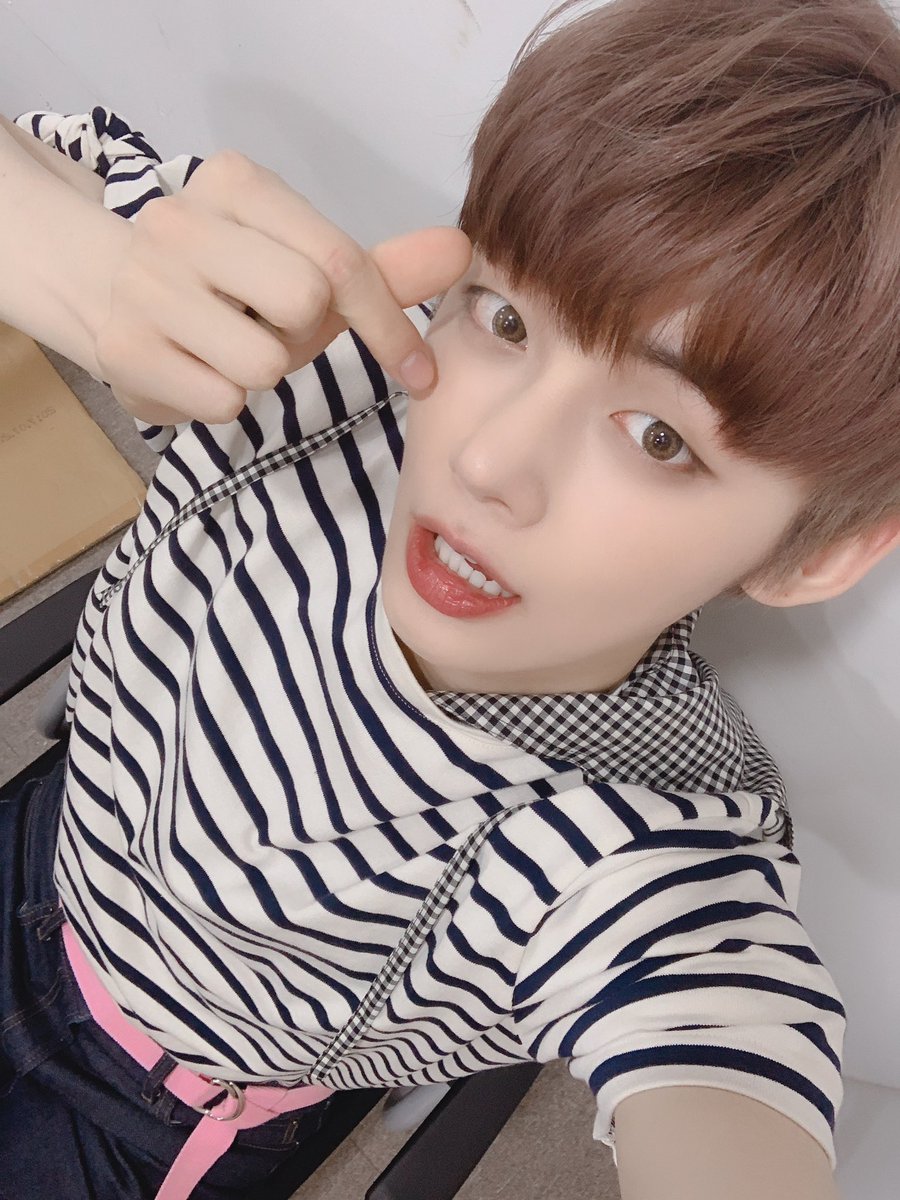 TXT_members tweet picture