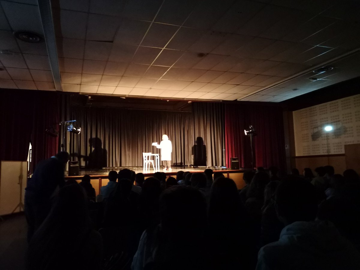 EquipeFermat's tweet photo. #femmessciences82
Merci à Anne Rougée et Maxime Denis pour ce spectacle "Elle est mathophile" de la comédie des Ondes. 
#MathsOccitanie

@ComedieDesOndes https://t.co/3tuNB7L8ZN