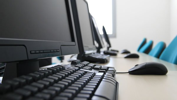 Four southeastern Indiana school corporations score eLearning grants.
eaglecountryonline.com/news/local-new…