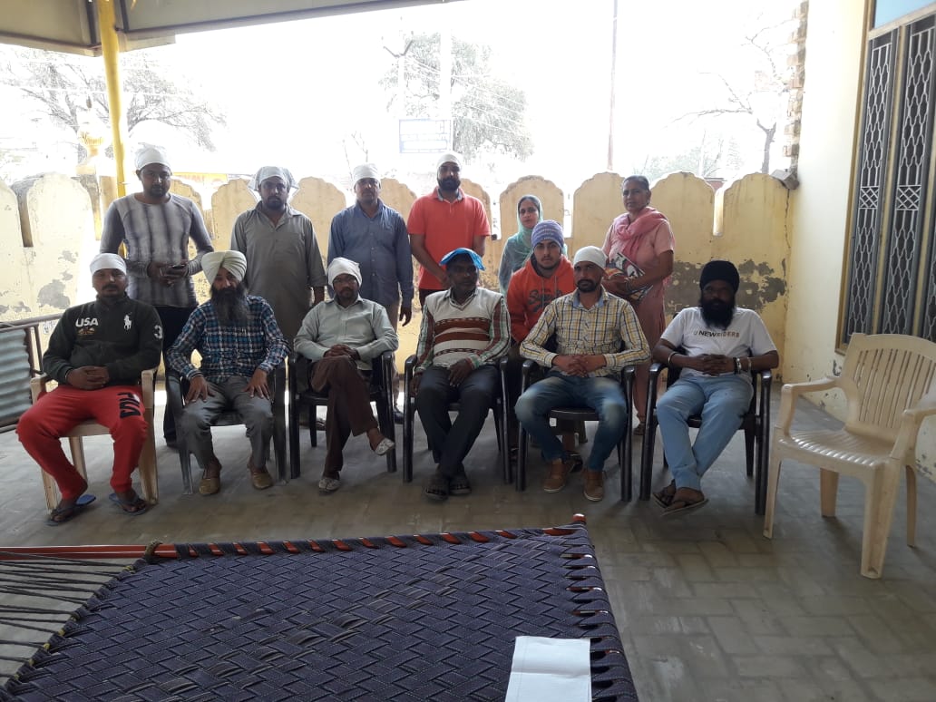 PoshanMoga's tweet photo. When we talk about Jan Andolan, it calls for energy and zeal the youth can provide.. Conducting youth group meetings.. #PoshanPakhwada #SahiPoshanDeshRoshan #POSHANAbhiyaan @dsswcd @MinistryWCD @tini_tatatrusts @SPreraks @NITIAayog https://t.co/daaHkZBJ6q