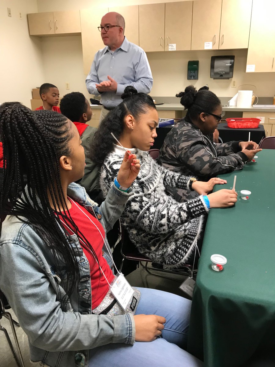 HandsOn_Class's tweet photo. Last weekend, Hands On presented two workshops at Baltimore's STEMx event. We were joined by other community groups from the area and representatives from McCormick, a GMA SEF supporter! https://t.co/8fyDHzi25X