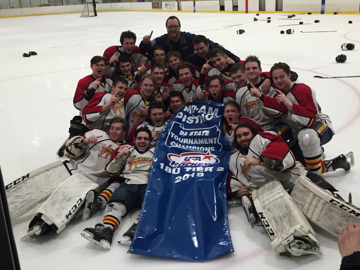 Butler_Area_SD's tweet photo. Butler seniors Taite Dusheck and Ronan Miller are members of the Armstrong Arrows 18U team. The team recently won states and will be headed to the Chipotle-USA Hockey Tier II National Championships in San Jose, CA. Good luck! https://t.co/2HDtySTHMr