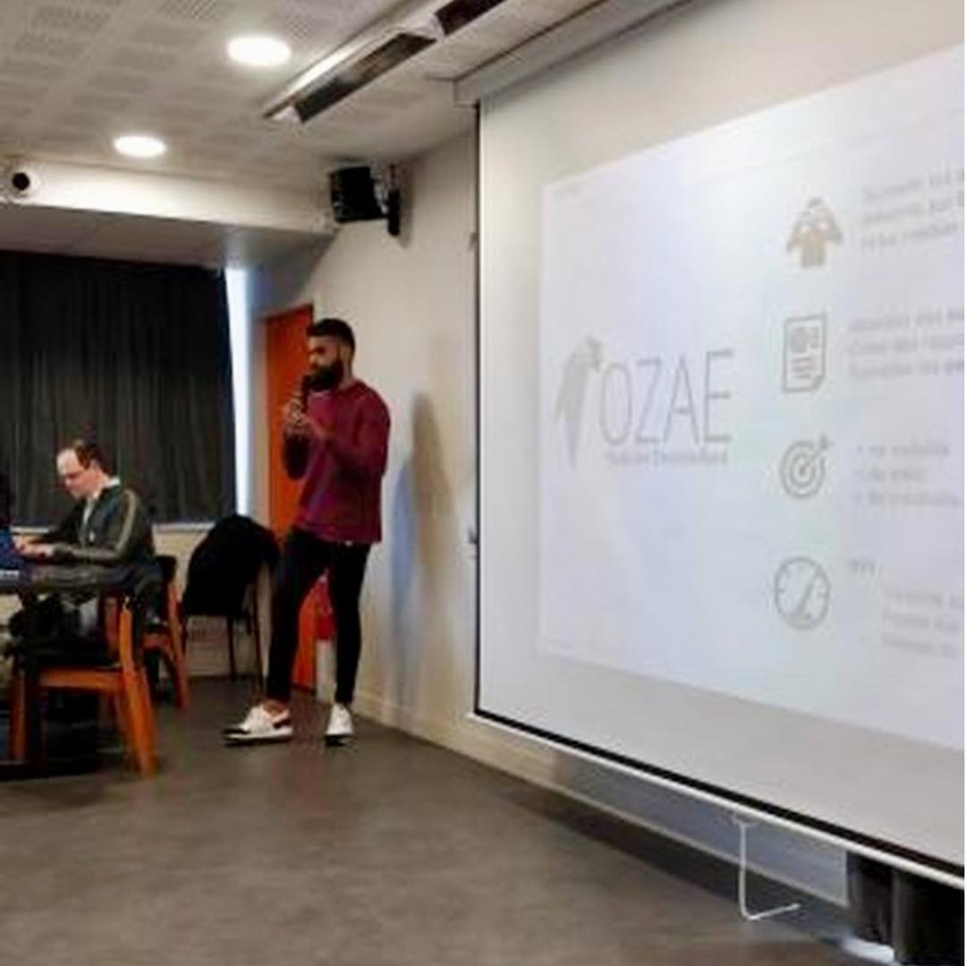 ESGI's tweet photo. Day 2 du #hackathon 2019. Au programme de cette journée pour les étudiants de l’ @ESGI , l’ @ICAN_Paris , l’ @ECITV_Paris et @psva_paris :
- Conférence technique du client @resoneo :
- Réalisation du projet avec des coachs.
#resoneo #gesdiw #dataviz #innovation #challenge https://t.co/PCesYvsOBM
