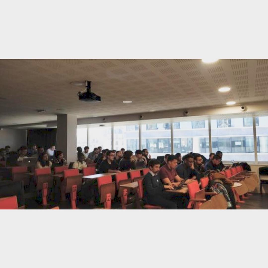 ESGI's tweet photo. Day 2 du #hackathon 2019. Au programme de cette journée pour les étudiants de l’ @ESGI , l’ @ICAN_Paris , l’ @ECITV_Paris et @psva_paris :
- Conférence technique du client @resoneo :
- Réalisation du projet avec des coachs.
#resoneo #gesdiw #dataviz #innovation #challenge https://t.co/PCesYvsOBM