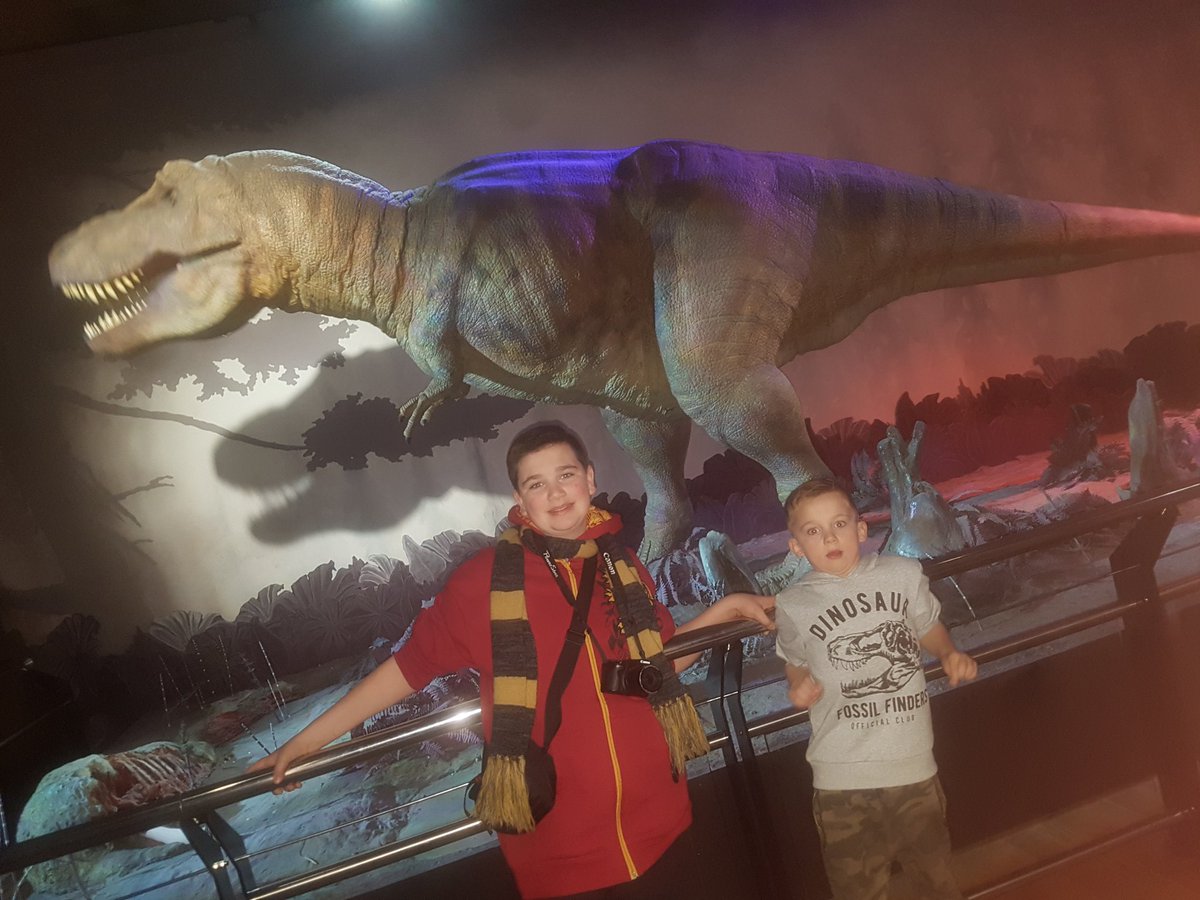 GaynorLyon's tweet photo. @BirkwoodPrimary Seth's day @NatHisMus yesterday, so much to see we are planning another trip
#dinosaurcasts #fossilfinders https://t.co/b5nPQgD0uv