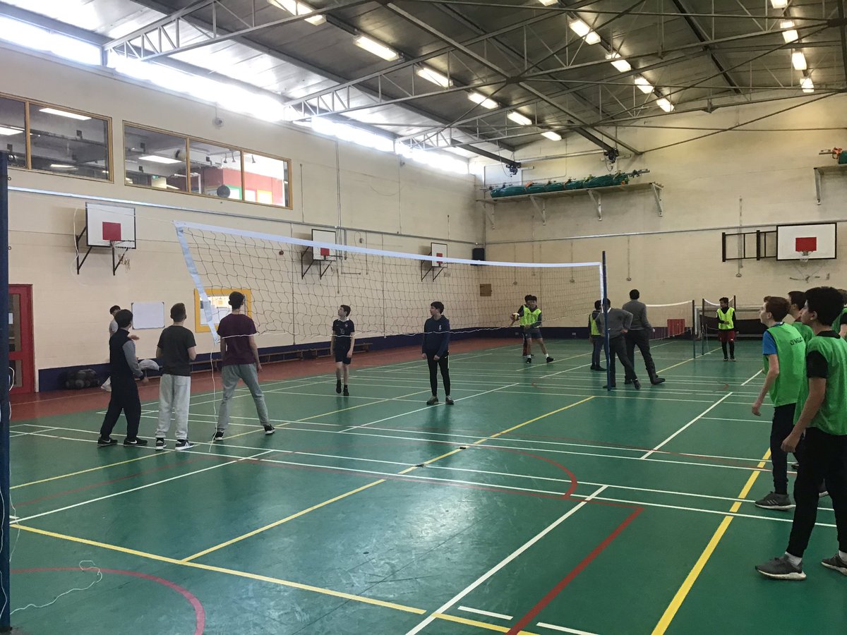 DeDepartment's tweet photo. Game Day. Our 2nd Years playing Volleyball in PE today. A time to practice the skills they have learnt over the last few weeks. #Serve #Set #ForearmPass #Spike #Block.
@Vball_Ireland #Volleyball #PE @sportireland @PEAI_IRELAND @ActiveFlag @DeLaSalleCtown #tgfu https://t.co/lHZ0xlSInL