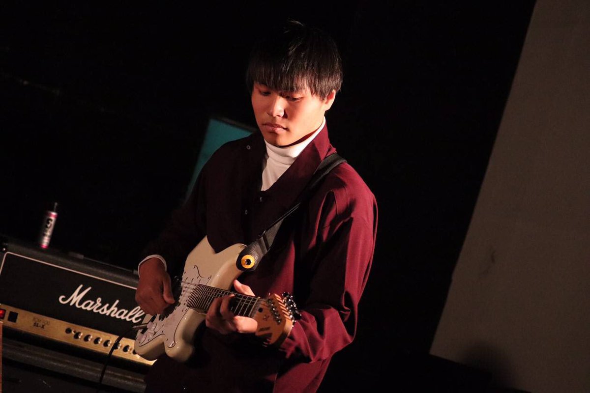 IRKA_official's tweet photo. 1番手:ゆうき
1年生の毎日ギター三昧な男だ！
この企画に誘った時も快く受けてくれました！
実は市立銚子の後輩でございましてね、、、
私(出谷)、とても応援しています📣
出会った頃からの成長が楽しみです！

1番手からの演奏、乞うご期待！！ https://t.co/hkPJvjPPvN