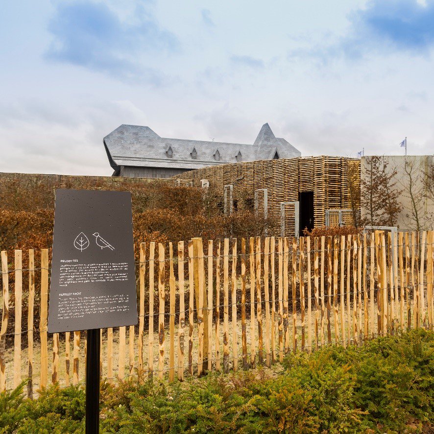 Did you know that @HonfleurOutlet is the 3rd most popular #touristdestination in France? With a strong focus on #biodiversity and #sustainability, the site makes use of natural materials, green roofs and rainwater management while offering an excellent #retail experience.