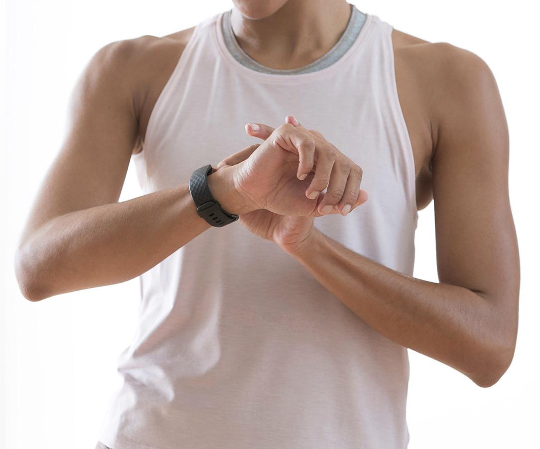 Here's a little *Twitter Tuesday* giveaway for y'all... 

FOLLOW us, then RT + LIKE this post for a chance to win a classic black <a href="/fitbit/">fitbit</a> Charge 3. 💪 We'll choose a winner tomorrow at 9am.

*Must be <a href="/VCU/">VCU</a> student, faculty or staff to win. Previous contest winners not eligible.*