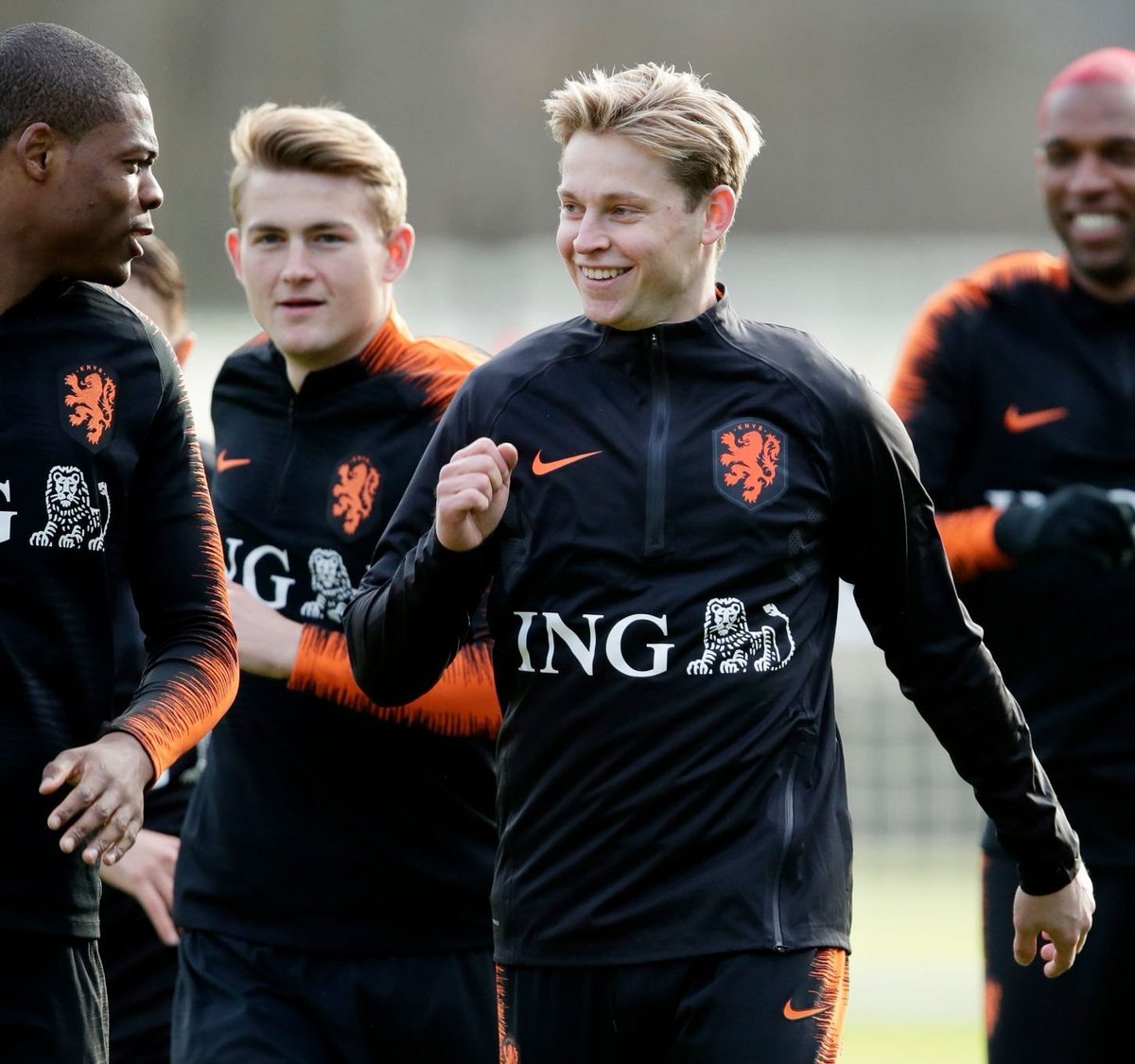 FCBarcelona_THA's tweet photo. De Jong x De Ligt
Ajax ✔✅
Netherland ✔✅
Barcelona ✔..Loading
ตัวติดกันขนาดนี้แล้ว👀
#FIFAWeek #FCB_THA 🔵🔴 https://t.co/mAGNYBixjv