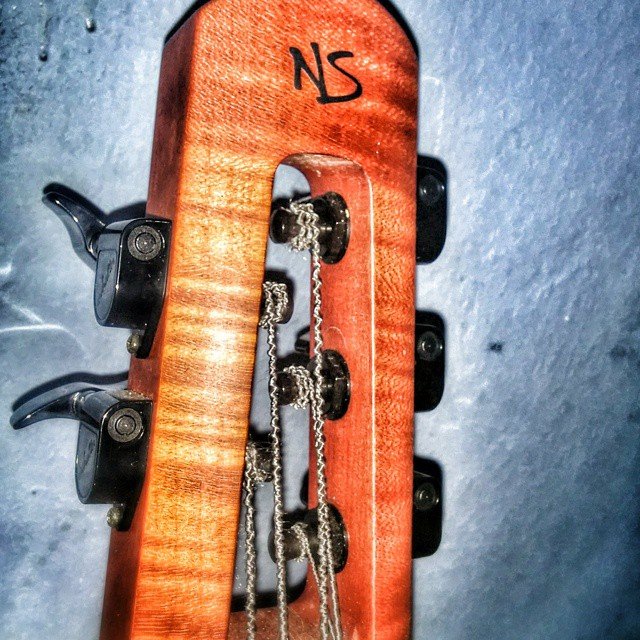 Think_NS's tweet photo. https://t.co/P6xhSLpx9M
#bassist #bass #upright #fretlessbass #electricupright #electricfretless #piezo #EMG #electricuprightbass #nsdesign #omnibass #5senar #flatwounds #flatwoundstrings #sadowskystrings #bassporn ( #📷 @ggnsywr ) #repost https://t.co/TTieuncQeg