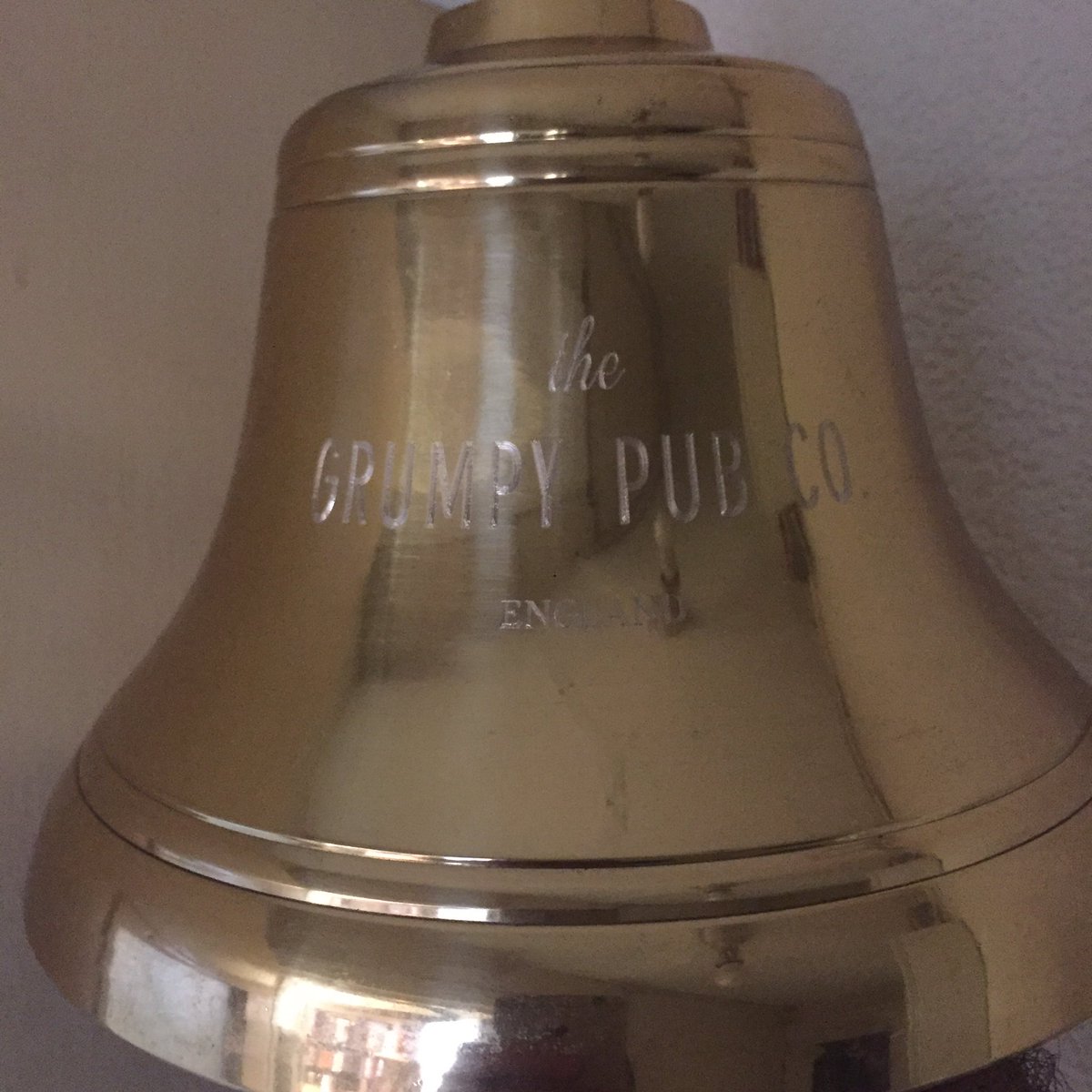 Our first of 3 custom pub bells arrived @PigandWhistleSW @oldsergeantpub @THERAMINNSW181 @RamPubs @RamQuarter @BIIandBIIAB @SAWildDogsRugby #wandsworth #lovepubswandsworth #sw18