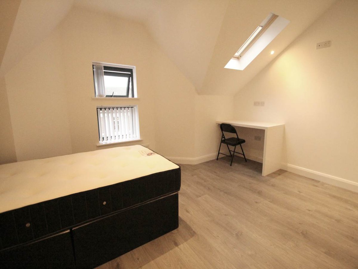 Cardiff Student Letting tweet media