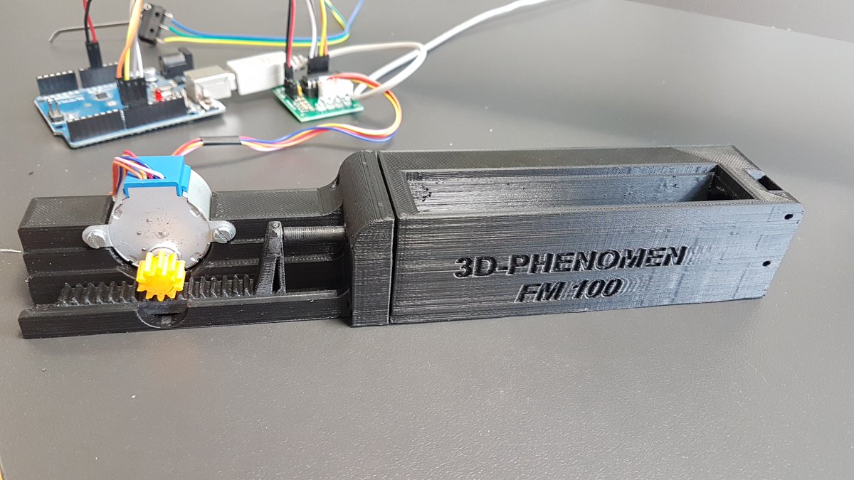 3Phenomen's tweet photo. La mécanique et le corps de chargement en cours d'assemblage, encore des ajustements à prévoir mais ça s'assemble plutôt pas mal !!!

#FM100 #3dprinting #impression3D #3DPrint #imprimante3d https://t.co/SIrDulcmoD