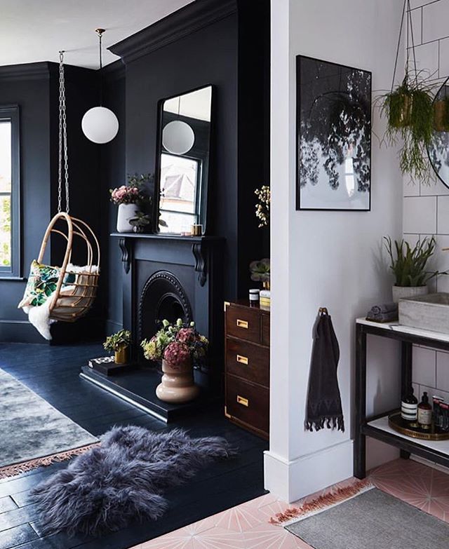 greenandmustard's tweet photo. I think I love everything about this house but the bedroom is absolutely beautiful 😍 @andthentheywentwild #darkwalls #darkpaint #blackwalls #blackpaint #styleitdark #interiordesign #interiors #interiorstyle #interiorstyling #interiorinspo #homedecor… https://t.co/Jfto5kSNKL https://t.co/1FShbgyEMV