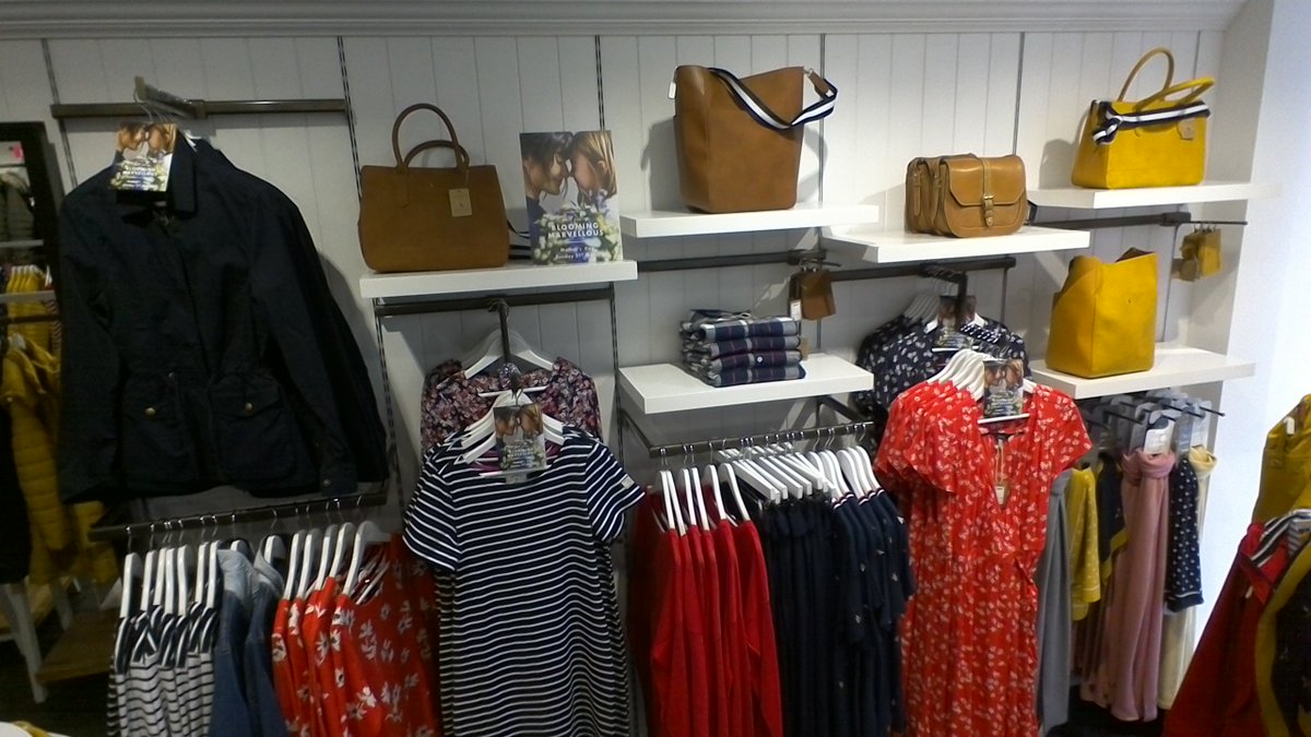JoulesPerth's tweet photo. Spring is in the air at joules Perth where our knowledgeable sales team will make you feel BLOOMING MARVELLOUS, were here to help with all your Mothers day needs,  #bebloomingmarvelous #loveyourmum #Mothersday2019 #MothersDaygifts #SpringStatement #lovinglife #GoodVibes https://t.co/x3gTPvmdHZ