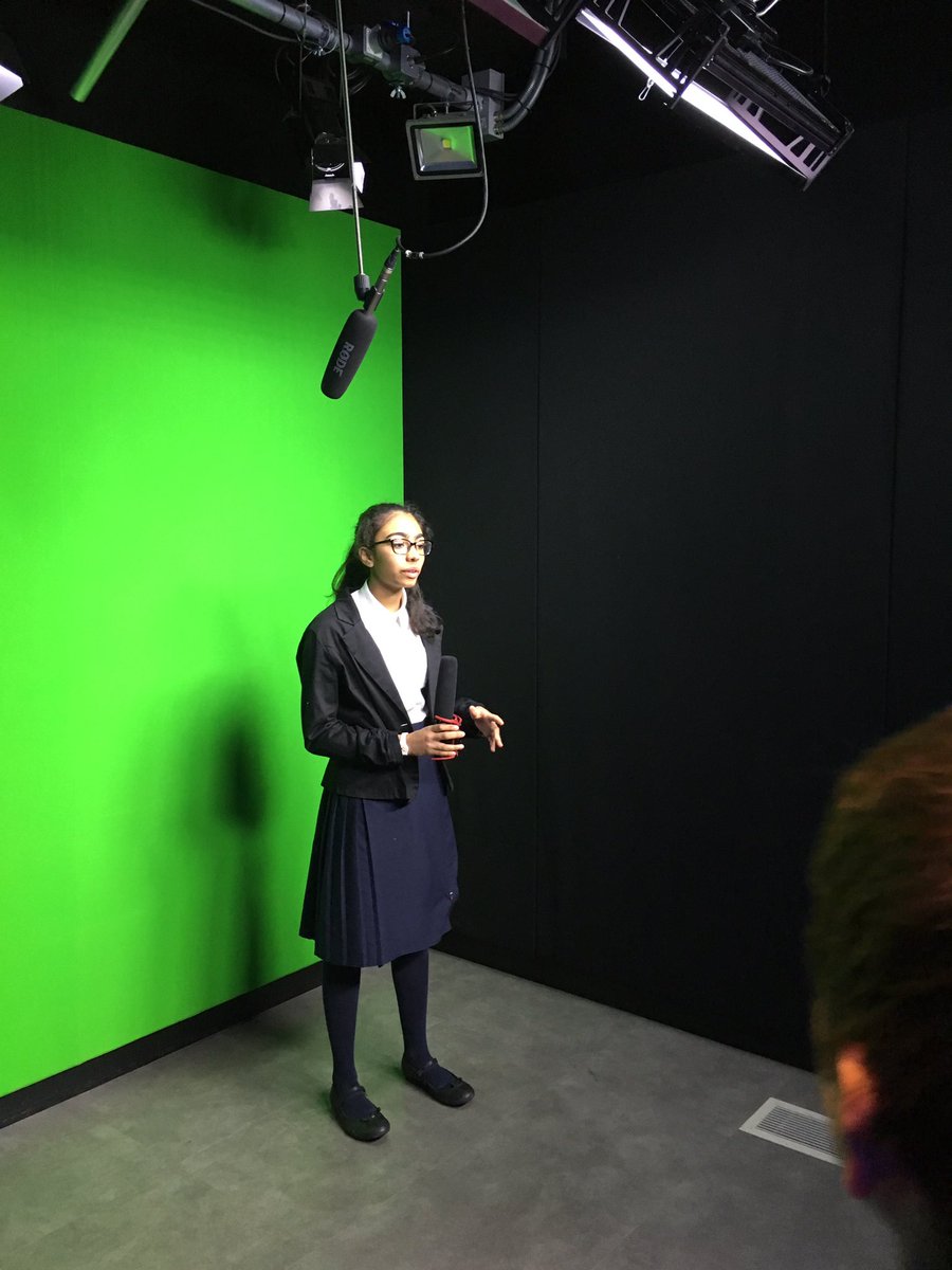HawthornsHist's tweet photo. Year 8 had a great time at @SkyAcademy - budding film-makers! @HawthornsEng https://t.co/GETFPOC9Pc