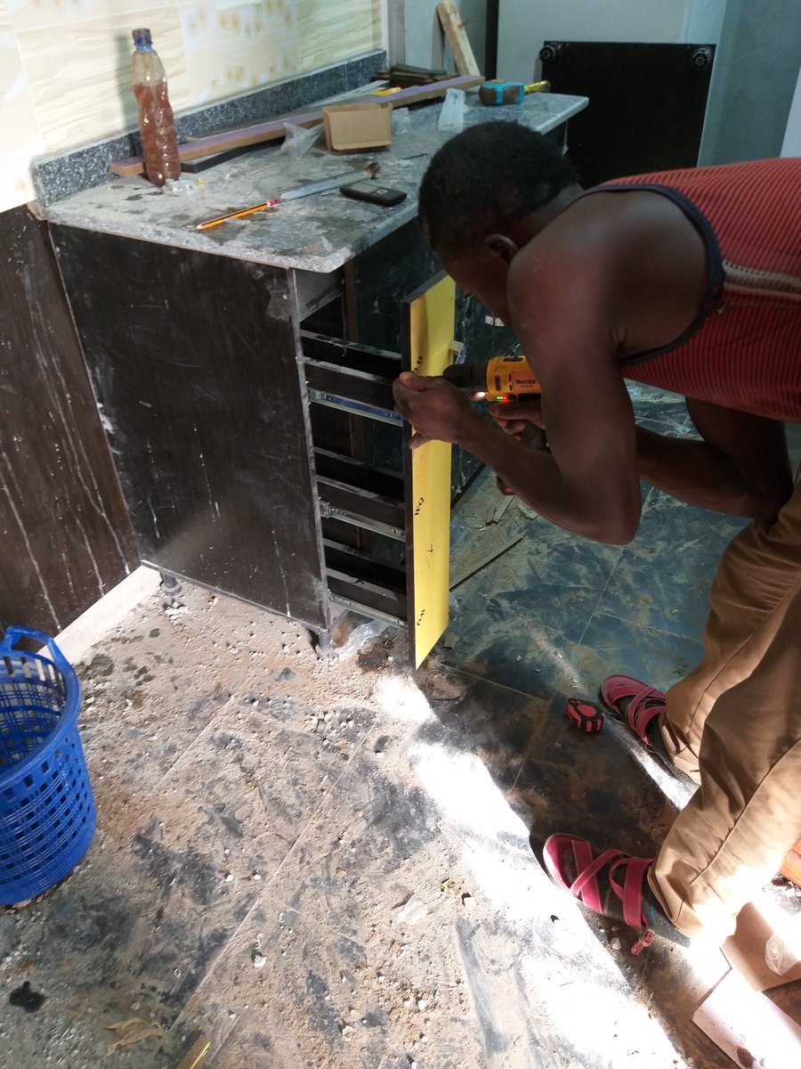 artsanddesignng's tweet photo. The opportunity to work is much better than the profit. Thank you Mr and Mrs Eliagwu for your patronage.
#artsofbeautycabinetry
#ModularKitchenCabinet
#materialspecification
#makingspaces
#makingSpacesBeautiful https://t.co/KfUTTlQZkm