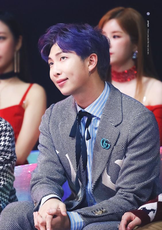 BooAmii3012's tweet photo. || 🐨Namjoon 🐨||
- nếu cả thế giớ quay lưng với anh
Thì em sẽ quay lưng với cả thế giới 😘.
#TwitterBestFandom #TeamBTS #SoompiAwards @BTS_twt https://t.co/vHfkST1xEx