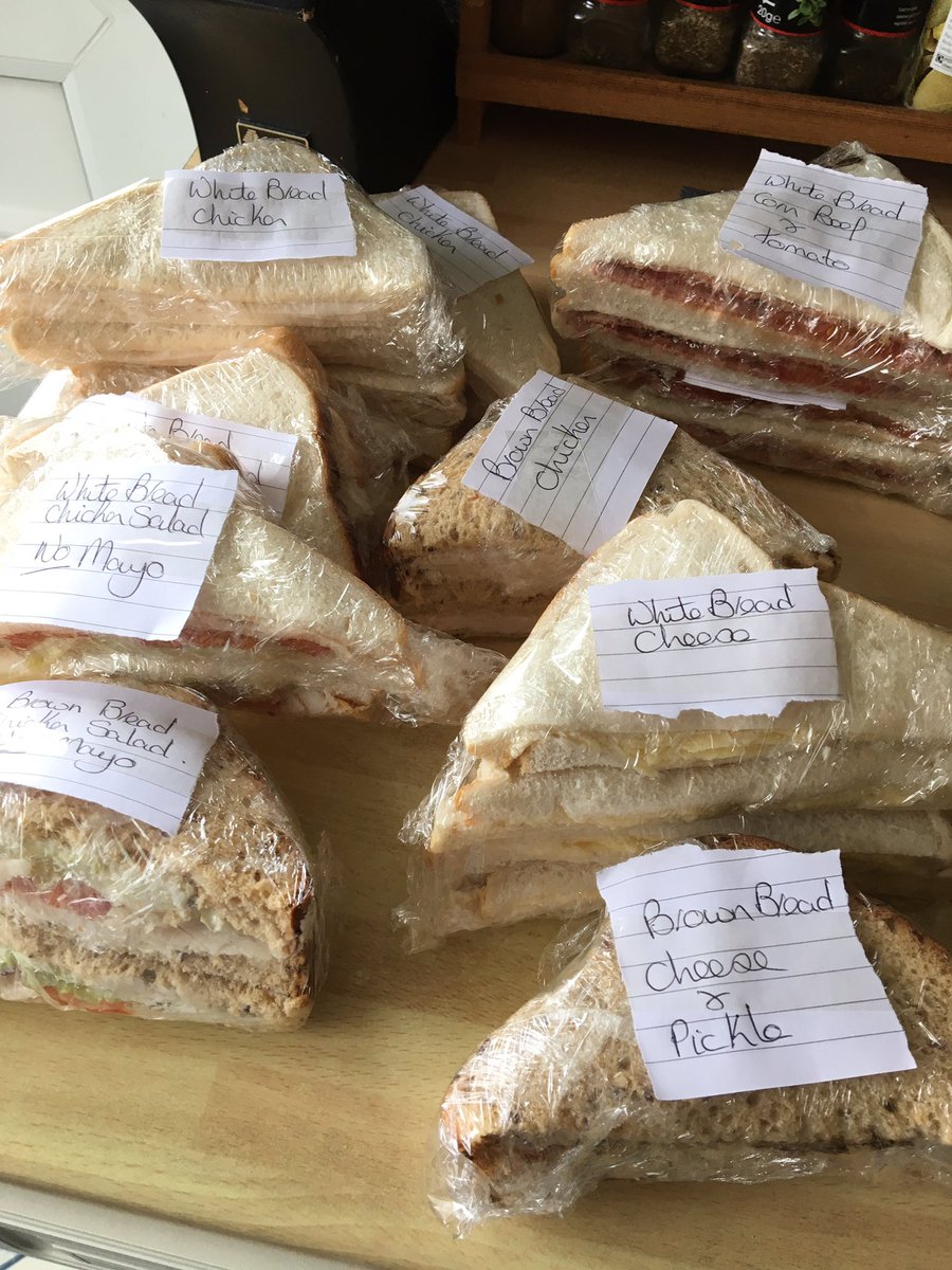 lynnsweefire's tweet photo. I will miss my friends on the street tonight as I’m still not fit enough but I can still make up some sandwiches for the great team of volunteers at #HSTG to deliver #Homelessness #OneTeam @CaleJim @HomelessScotla1 @MAVscotland @ https://t.co/yGCEtz9WqM