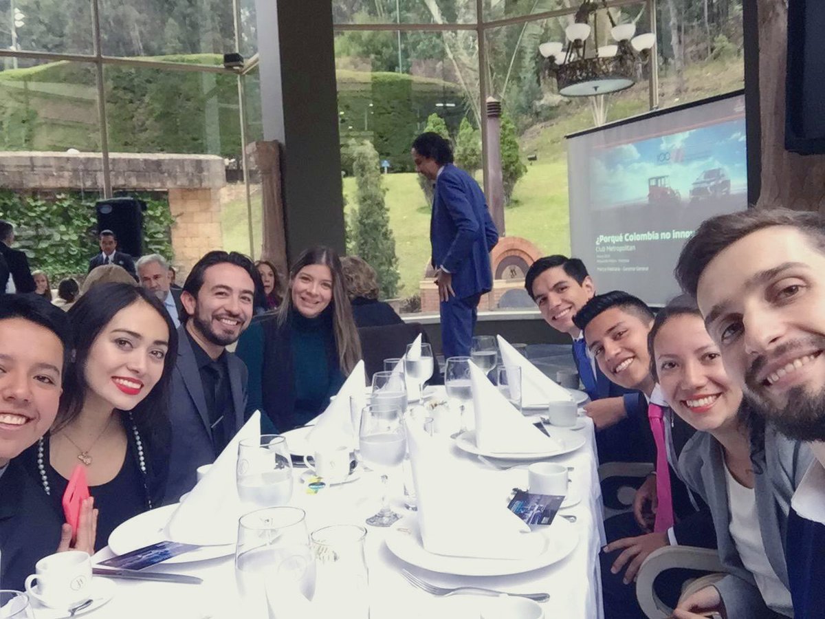 Leonardorodz's tweet photo. Disfrutando de una gran charla de #innovacion y #sostenibilidad con Marco Pastrana Gerente General de @Mitsubishi_Col @indevos_RT @UniversidadEan #technology #InnovationTalks #sustainability #LiVECI https://t.co/K2MBOwt42G