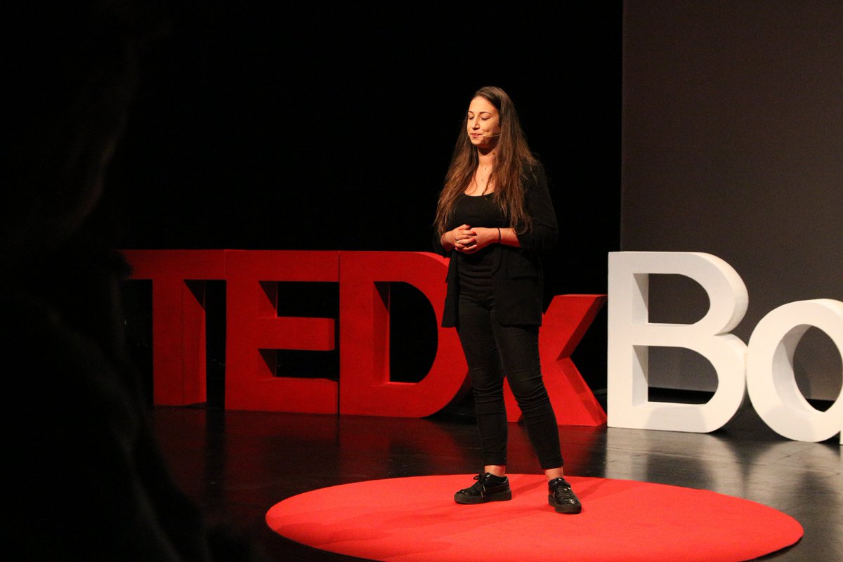 TEDxBdGambetta's tweet photo. @EmmaLivet et #CélineCauvi. Merci à tous les bénévoles sans qui tout cela n'aurait pas été possible et à @PeriscopeLe @Le_Spot_Nimes @OpenTourismeLab et @Ammycommunaute (dont le livestream a très bien fonctionné) https://t.co/mZv23SFqkn