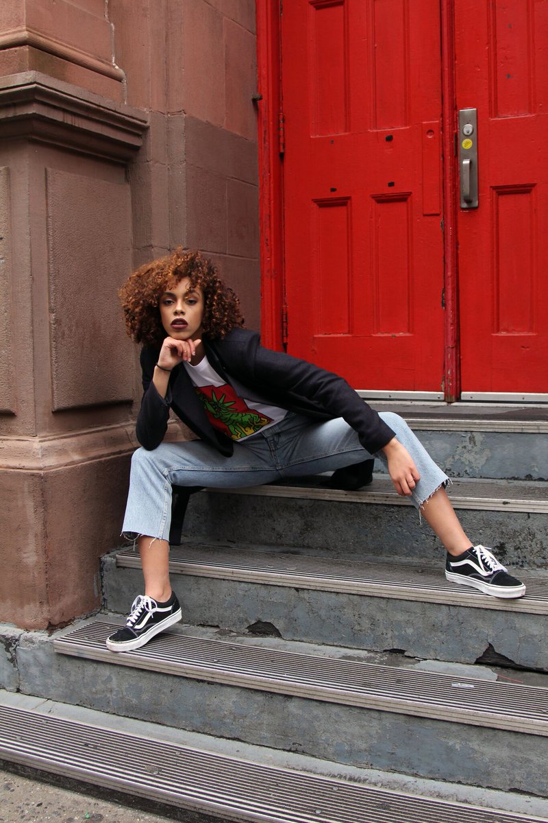 FashNerd's tweet image. FashNerd | Female-led Company @LoomiaCo Launches A Stylish Women’s Smart Jacket 10ng.co/LOOMIAH1 #SmartJacket #HeatedJacket #Technology #Fashion #Wearables