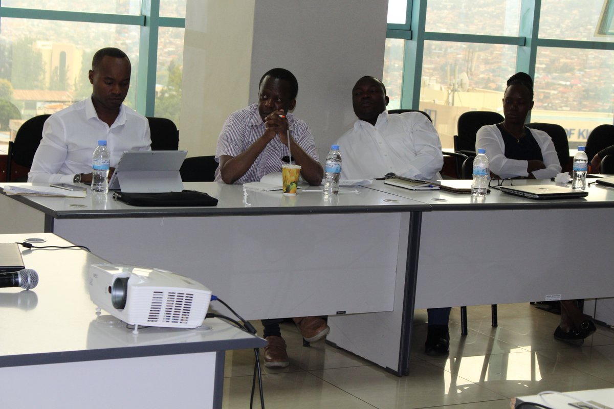 umucyo_gov_rw's tweet photo. #EprocTeam explained and demonstrate to #KenyanDelegation, the automated procurement steps including #ProcurementPlan, #TenderPublication and #ContractManagement. @RwandaFinance @RWPPA @migarich @RwandaICT @PSF_Rwanda https://t.co/h4SVwyFlZK