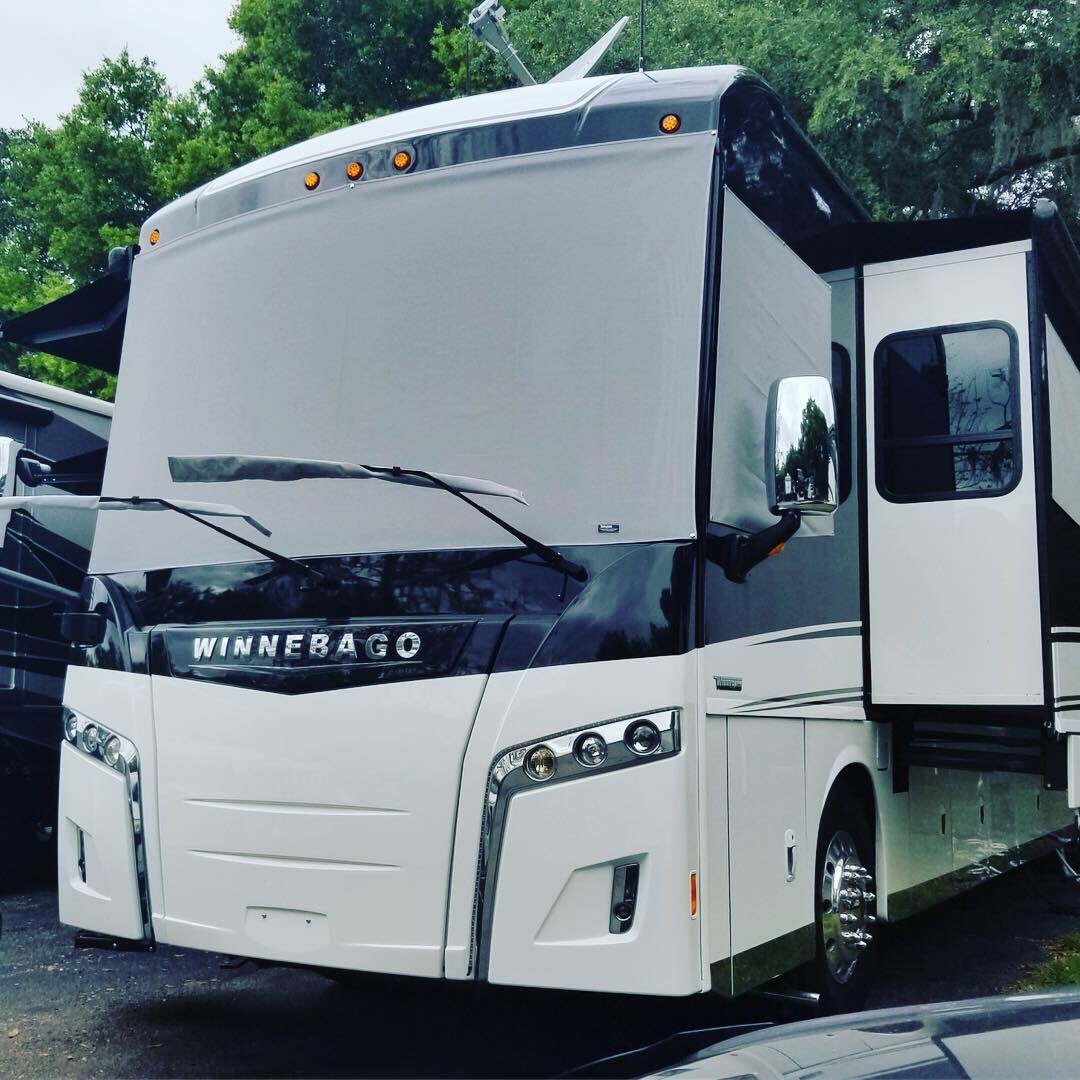 wadeRVcustoms's tweet photo. Solar Screens & Stainless Steel Accents add functionality and a sleek look to this 2019 Winnebago Horizon 😎 #sunprotection #sleeklook #coolrv #lookscool #feelscool https://t.co/VzHNhFMtpI