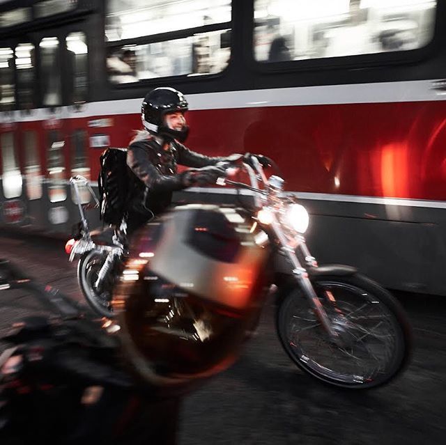 Sometimes we’re a blur 2/3 but look at that smile!

Be aware drivers as the weather gets better, the bikers are coming out.  You haven’t seen us for months, so please be extra alert, especially when we’re blocked by street cars - thank you 🙏🏽🙏🏽🙏🏽 <a href="/harley/">Harley</a>… ift.tt/2OdJ9Zj