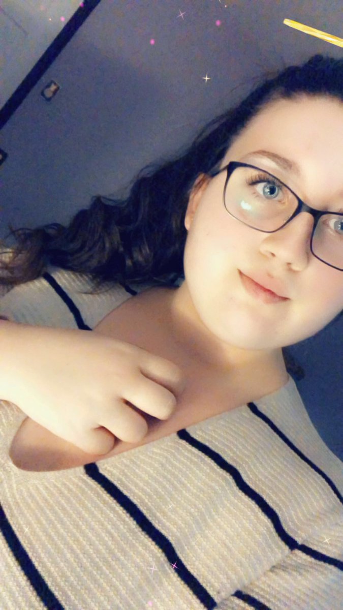 dancingdolanz's tweet image. Happy Tuesday! I’m so happy to have all of you in my life. You’re my family.🤗
•
Hope you all have a great week!❤️❤️
#tuesdayselfie #DolantwinsTuesday #DolansTwins @EthanDolan @GraysonDolan