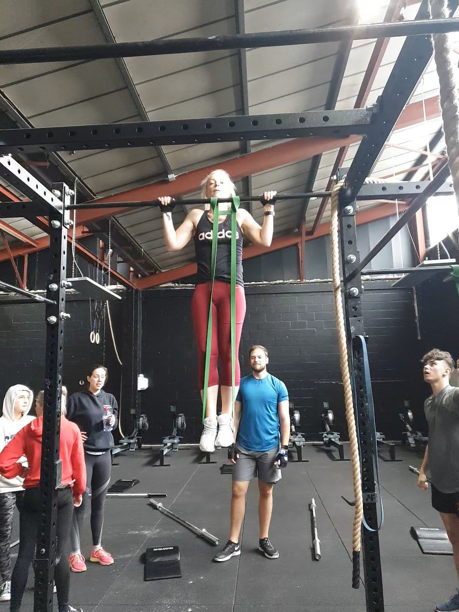 kellycook_26's tweet photo. Great session at #breakstonecrossfit this morning for our students studying a variety of sport and fitness courses at @coleggwent #uskcollege a good insight to different types of training! #fitness #sport #level2gym #level3fitness #fdsport @CgTorfaen @JoelMorgan81 @Morganhi https://t.co/kJV5ZY7H2o