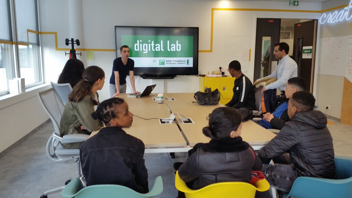 I DecouvPro_session 4 avec les lycéens <a href="/LPainleve/">Lycée Paul Painlevé</a> #Courbevoie : Atelier pratique pour comprendre le #métier de développeur <a href="/BNPP_PF/">BNP Paribas 𝙋𝙚𝙧𝙨𝙤𝙣𝙖𝙡 𝙁𝙞𝙣𝙖𝙣𝙘𝙚</a> <a href="/InnovAvenir/">InnovAvenir</a>