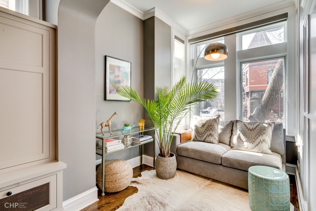 KlopasStratton's tweet photo. Morning coffee spot? Yes please! 1839 Leavitt is full of charm plus 4 beds/3.5 baths with an attached garage &amp; roof deck - all for $1.75M. Call Sophia to schedule a showing 312-927-0334 https://t.co/eJoDshIJhE #RealEstate #ChicagoRealEstate #Chicago #Home #InteriorDesign https://t.co/qmG0XQFCSS