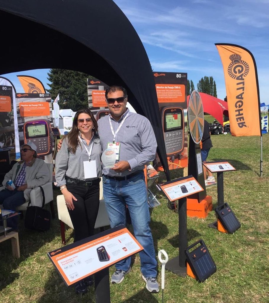 Felicidades a Gallagher por recibir el premio al mejor stand categoría diseño en #expocolun2019! #Tecnologia de #NuevaZelandia             
#manejoanimal #chile #AgritechNZ