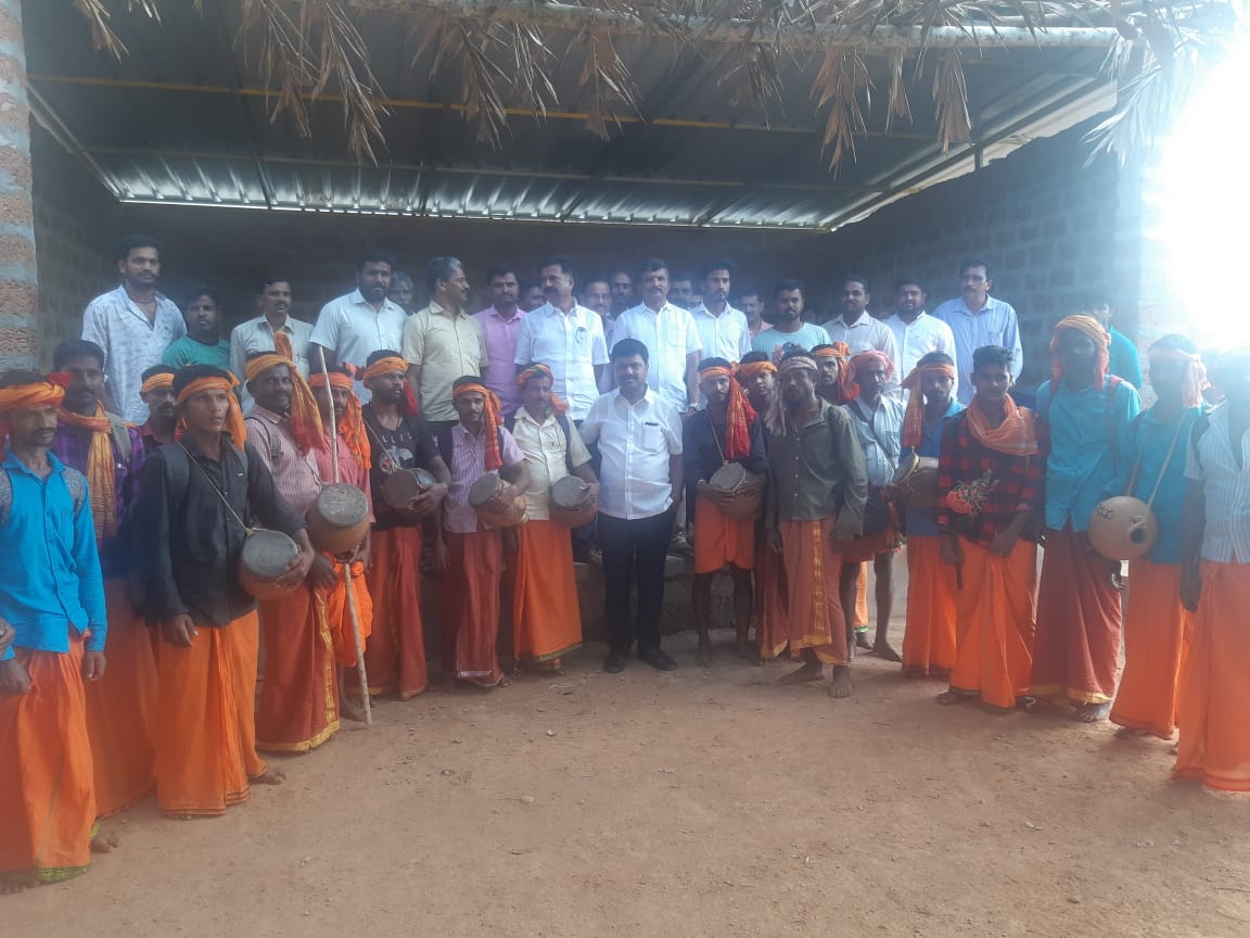 BYRBJP's tweet photo. ಸಾಗರ ವಿಧಾನಸಭಾ ಕ್ಷೇತ್ರದ ಕಾರ್ಗಲ್, ಅರಳಗೋಡು, ಬಿಳಿಗಾರು, ನಾಗರವಳ್ಳಿ, ಮೇಘಾನೆ, ಕೋಗಾರು ಶಕ್ತಿ ಕೇಂದ್ರಗಳಲ್ಲಿ ಮೋದಿಯವರನ್ನು ಪ್ರಧಾನ ಮಂತ್ರಿಗಳನ್ನಾಗಿಸಲು ಸಂಕಲ್ಪ ಮಾಡಲಾಯಿತು.
#saagara
#ModiMattomme https://t.co/GFkl1E0x5l
